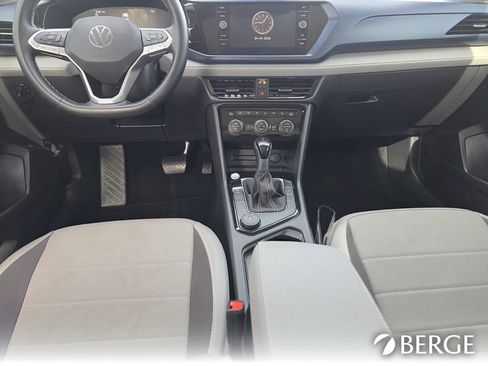 Used 2024 Volkswagen Taos SE AWD/4WD image 27