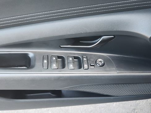 Used 2025 Hyundai Elantra Sport FWD image 20