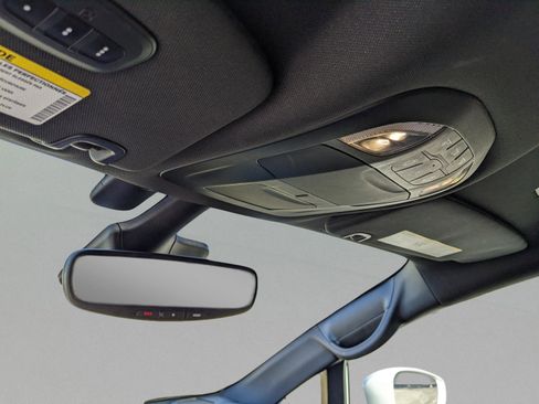 Used 2019 Chrysler Pacifica Touring Plus w/ Advanced Safetytec Group image 21