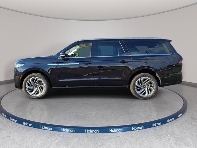 New 2026 Lincoln Navigator L Reserve AWD/4WD image 7