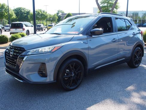 Used 2024 Nissan Kicks SR FWD image 3