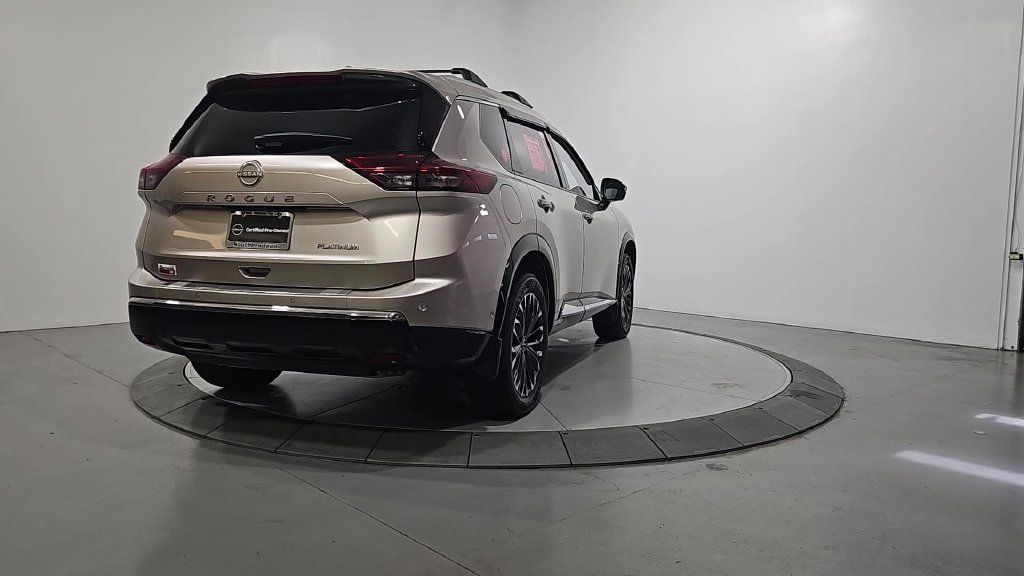 Certified 2025 Nissan Rogue Platinum FWD image 6
