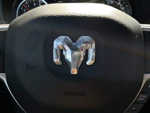 Used 2021 RAM 1500 Big Horn AWD/4WD image 37