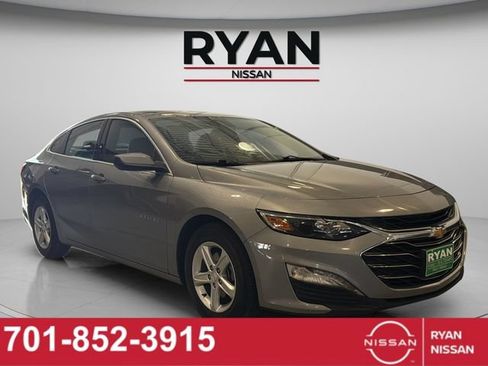 Used 2024 Chevrolet Malibu LT FWD image 9