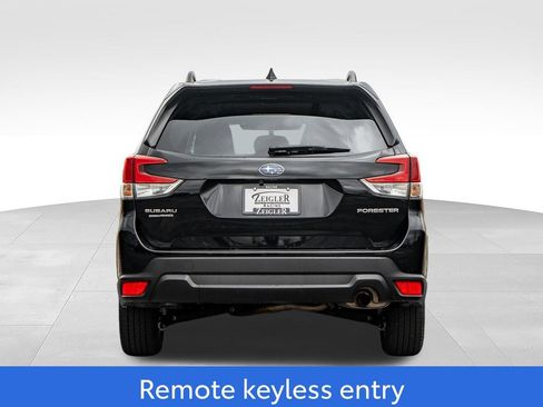 Used 2023 Subaru Forester Premium AWD/4WD image 6