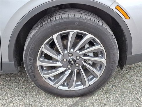 Used 2023 Lincoln Corsair Reserve w/ Equipment Group 201A image 8