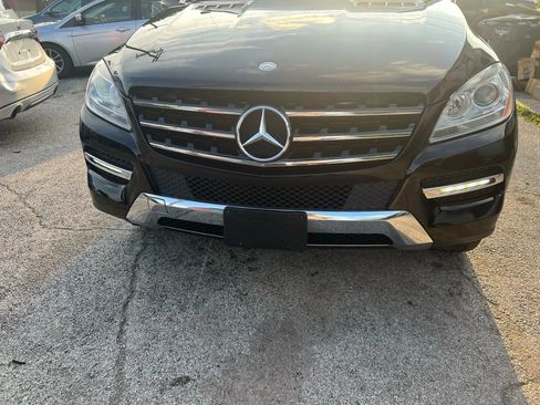 Used 2015 Mercedes-Benz ML 350 4MATIC w/ Premium 1 Package image 2