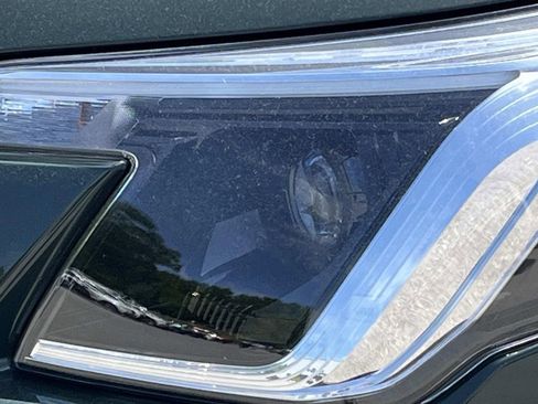 Certified 2023 Subaru Forester Premium AWD/4WD image 9