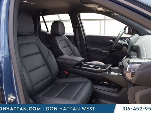 Used 2025 Chevrolet Equinox LT w/ Convenience Package II AWD/4WD image 18