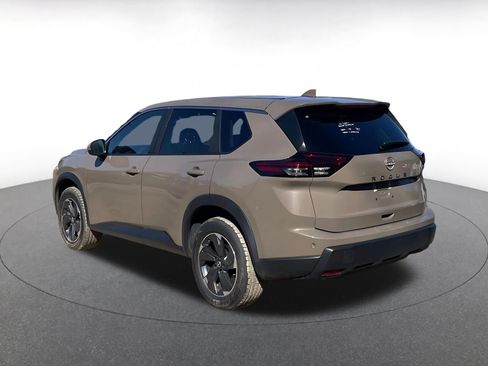 Used 2025 Nissan Rogue SV image 11