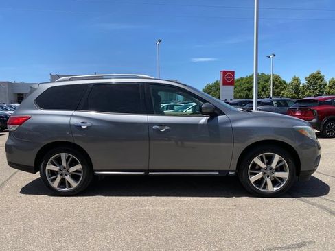 Used 2015 Nissan Pathfinder S FWD image 11