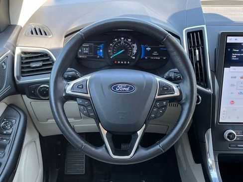 Used 2024 Ford Edge Titanium AWD/4WD image 11