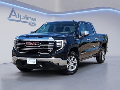 Used 2025 GMC Sierra 1500 SLT image 1