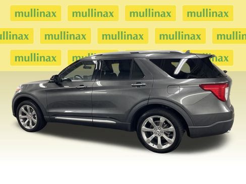Used 2020 Ford Explorer Platinum w/ Premium Technology Package AWD/4WD image 13