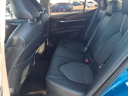 Used 2019 Toyota Camry SE image 14