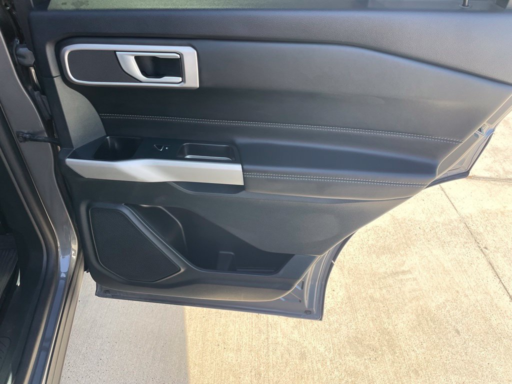 Used 2024 Ford Explorer XLT RWD image 22