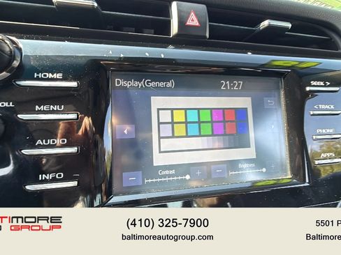 Used 2018 Toyota Camry SE FWD image 40