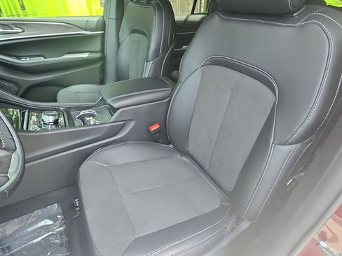New 2026 Jeep Grand Cherokee Altitude AWD/4WD image 16