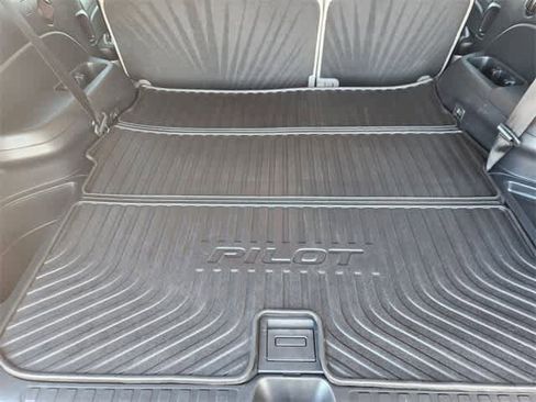 Used 2020 Honda Pilot Touring image 19