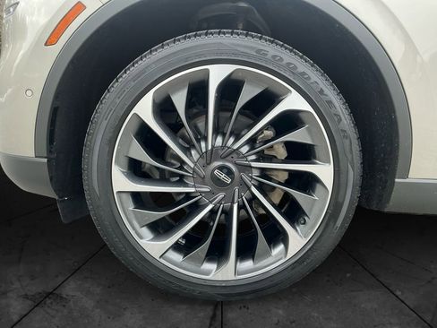 Used 2023 Lincoln Aviator Reserve w/ Equipment Group 201A image 15