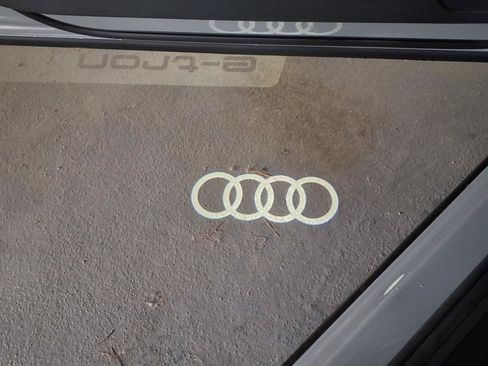 New 2025 Audi Q4 e-tron Premium Plus AWD/4WD image 15