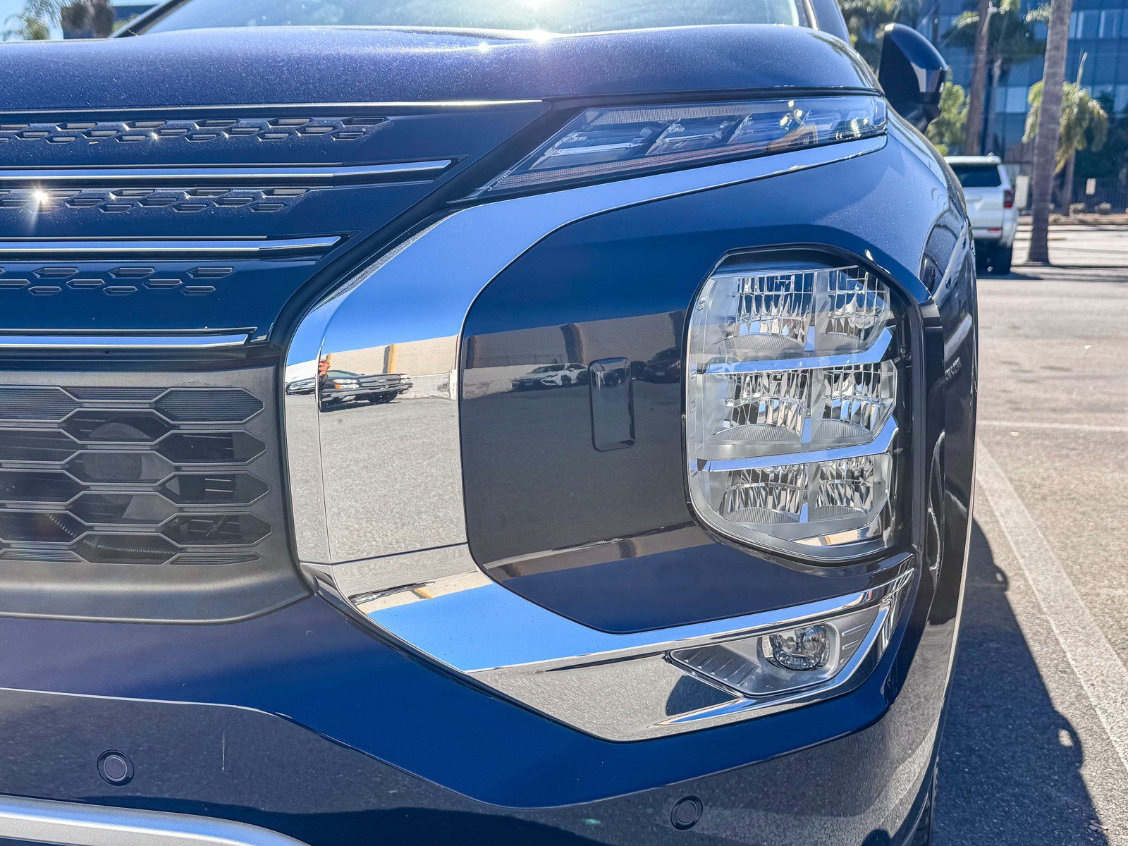 Used 2023 Mitsubishi Outlander SE AWD/4WD image 6