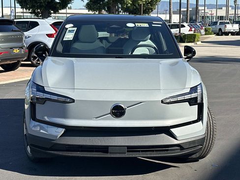 New 2025 Volvo EX30 Ultra w/ Protection Package Premier image 2