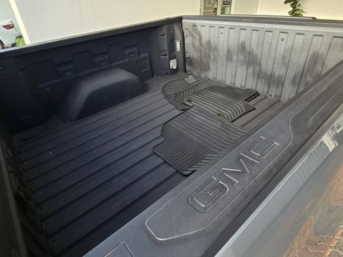 Used 2023 GMC Sierra 1500 Elevation image 11