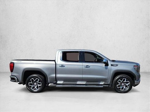 Used 2023 GMC Sierra 1500 SLT w/ SLT Premium Package AWD/4WD image 7