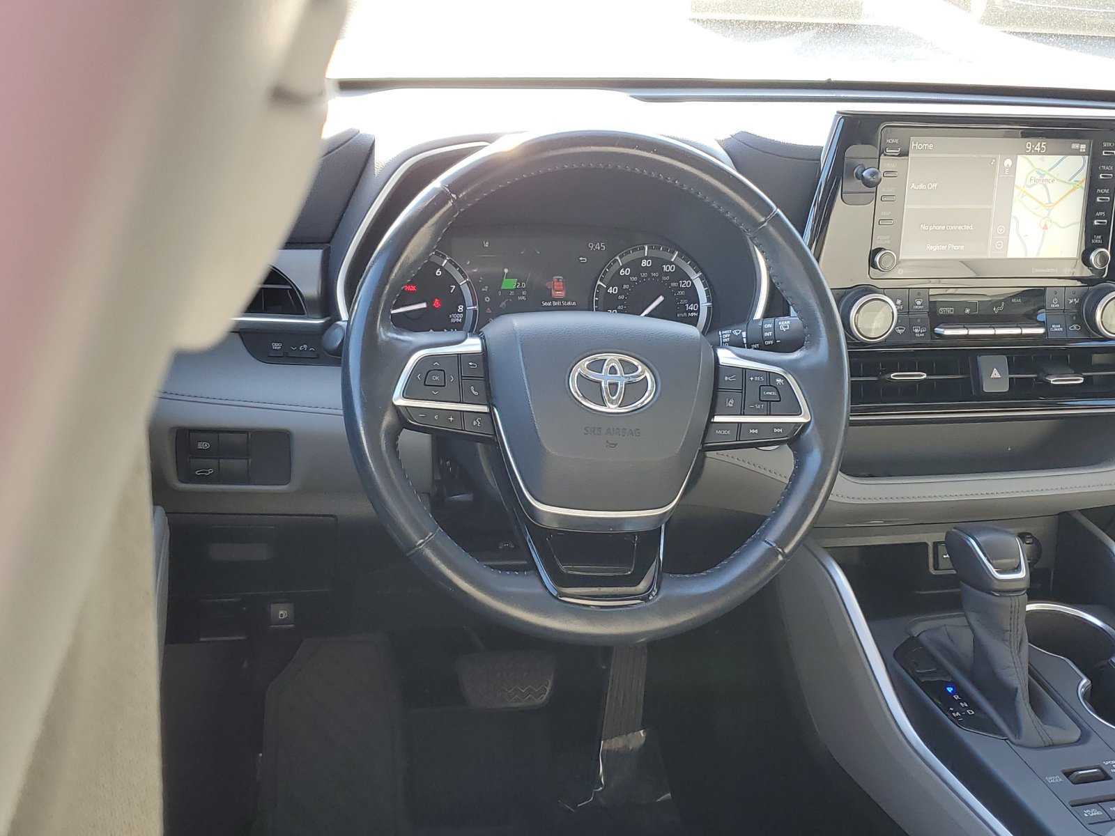 Used 2020 Toyota Highlander XLE AWD/4WD image 11