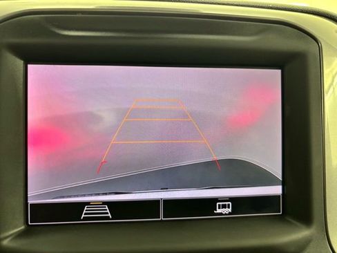 Used 2022 Chevrolet Silverado 1500 Custom image 18