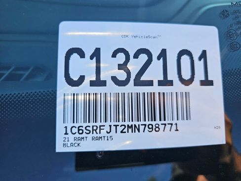 Used 2021 RAM 1500 Laramie AWD/4WD image 10