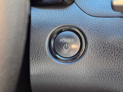 Used 2025 Toyota Camry LE AWD/4WD image 33