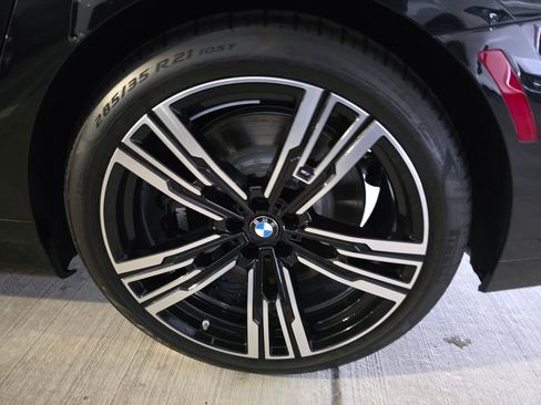New 2026 BMW 760i xDrive w/ Luxury Rear Seating Package AWD/4WD image 6