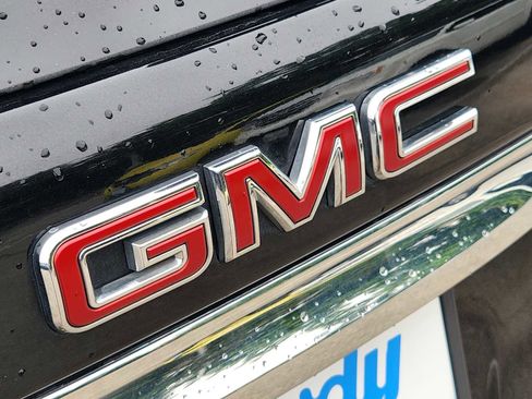 Used 2023 GMC Terrain SLT AWD/4WD image 12