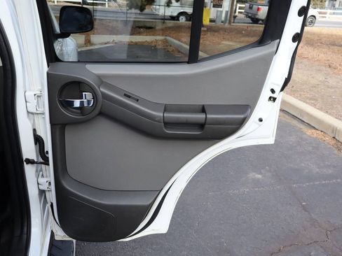 Used 2012 Nissan Xterra S image 25