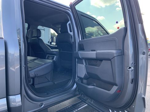 Used 2024 Ford F250 Lariat w/ Sport Appearance Package image 25