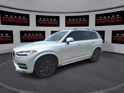 Used 2019 Volvo XC90 T5 Momentum w/ Protection Package Premier FWD image 4