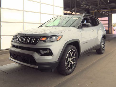 Used 2024 Jeep Compass Limited AWD/4WD image 1