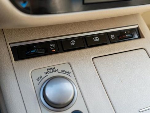 Used 2014 Lexus ES 350 w/ Luxury Package FWD image 38