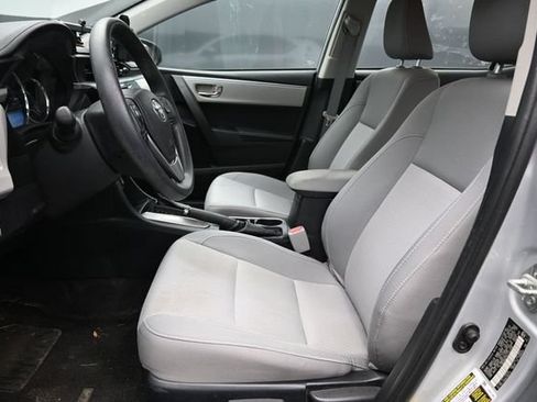 Used 2014 Toyota Corolla LE FWD image 12