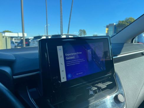 Used 2023 Toyota Corolla LE image 20