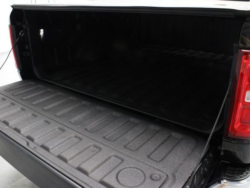 Used 2025 RAM 1500 Big Horn AWD/4WD image 18