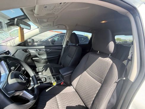 Used 2020 Nissan Rogue SV AWD/4WD image 7