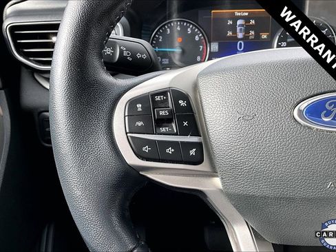 Used 2022 Ford Explorer XLT w/ Equipment Group 202A image 11