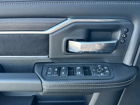 New 2026 RAM 3500 Laramie AWD/4WD image 10