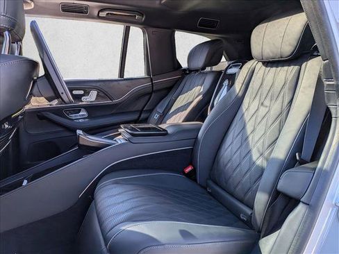 Certified 2024 Mercedes-Benz Maybach GLS 600 4MATIC image 15