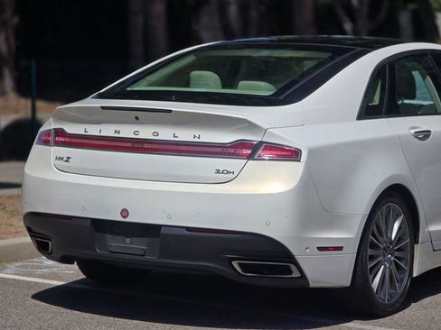 Used 2013 Lincoln MKZ Hybrid FWD image 11