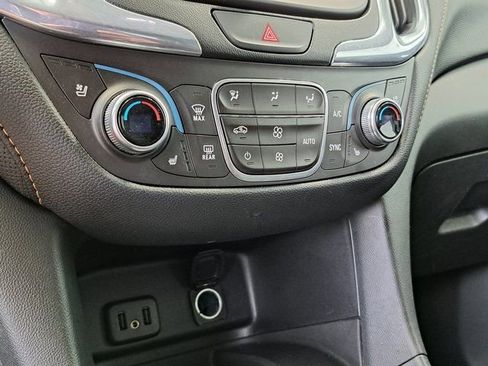 Used 2019 Chevrolet Equinox Premier FWD image 17