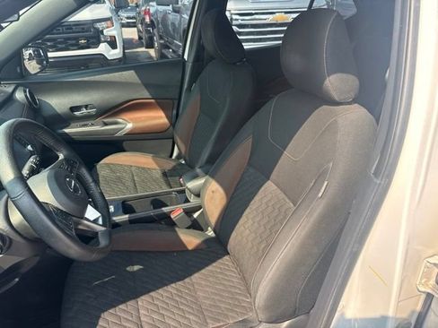 Used 2021 Nissan Kicks SR FWD image 10